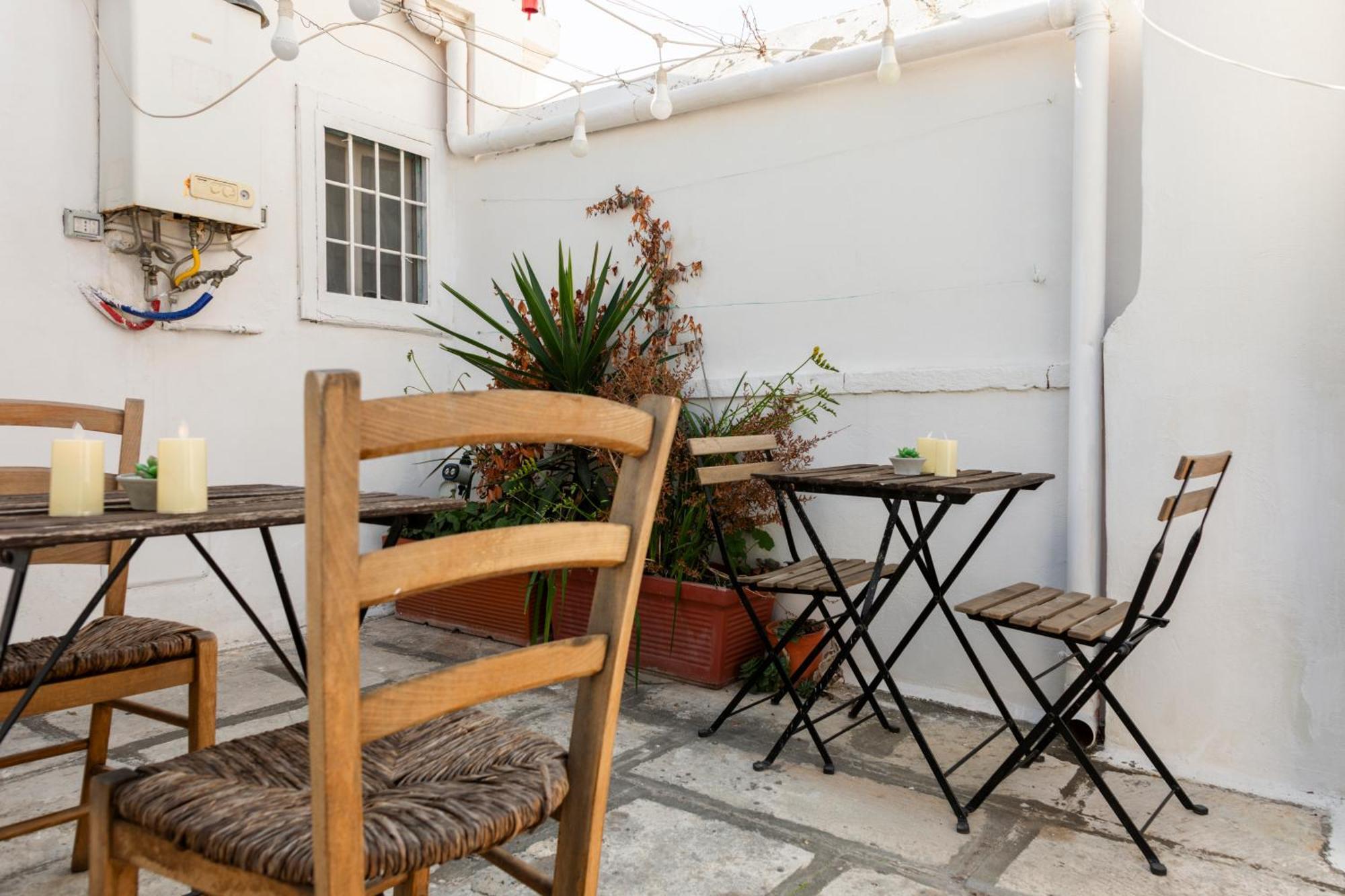 Bari Landlord 71 - Central Rooms Esterno foto