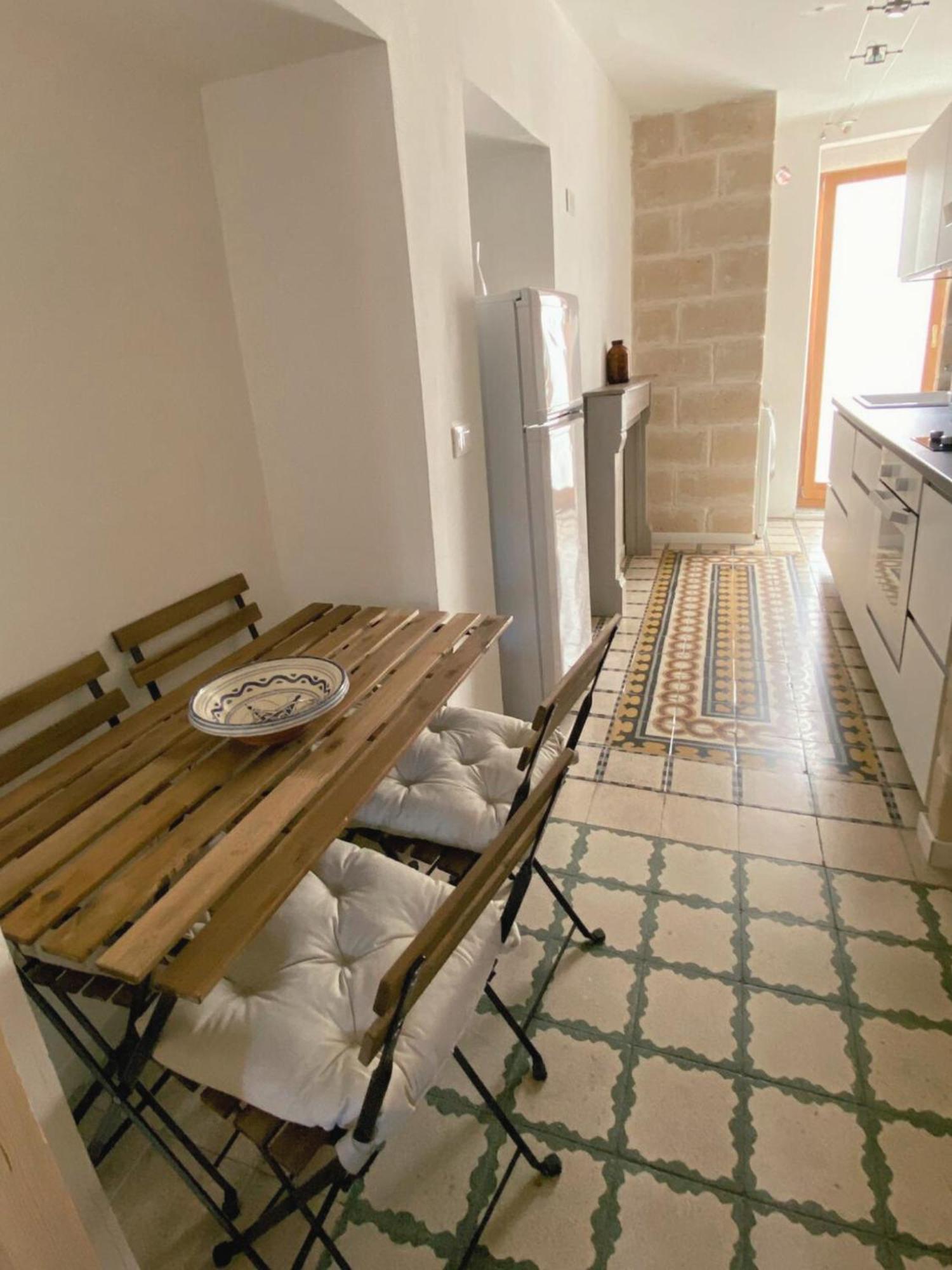 Bari Landlord 71 - Central Rooms Esterno foto